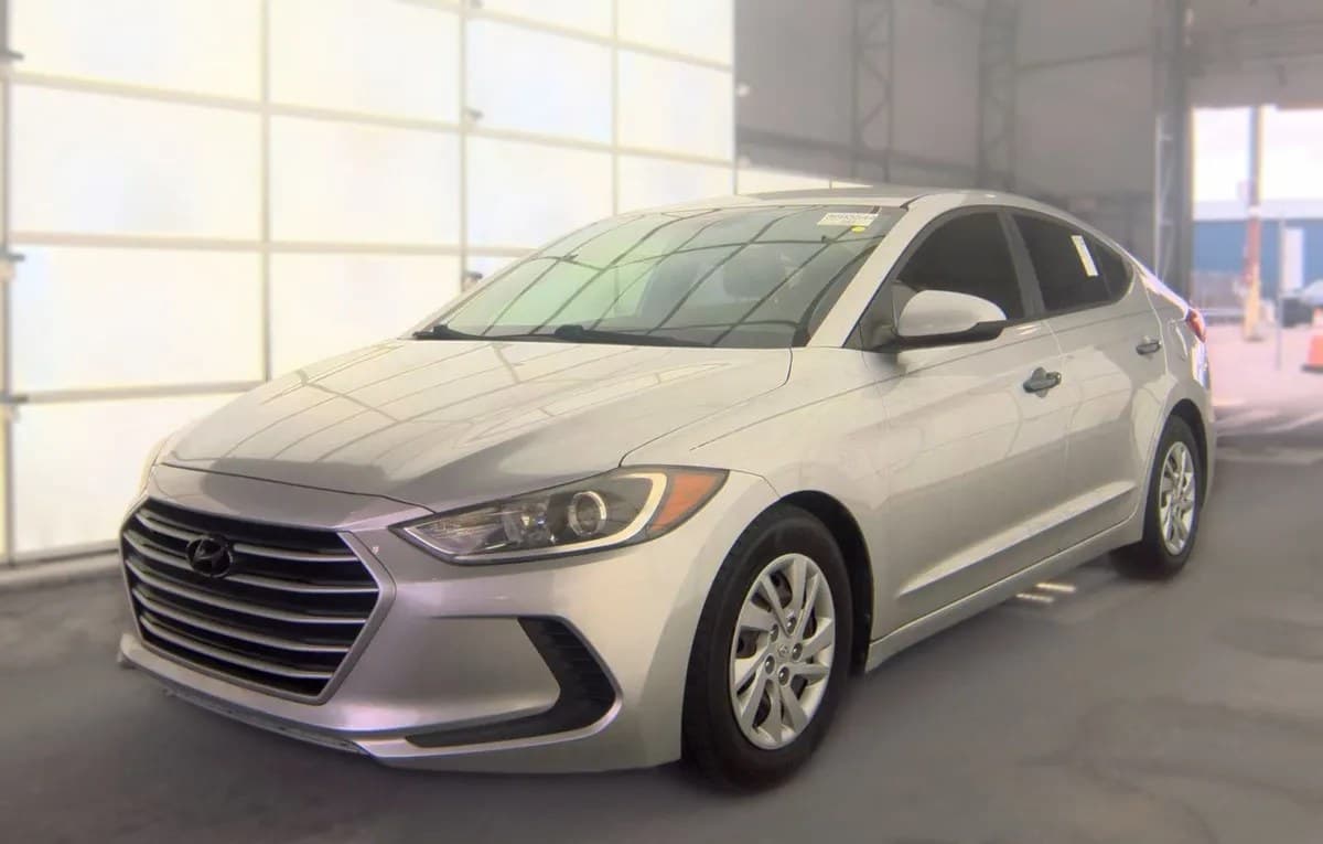 2017 HYUNDAI ELANTRA SE