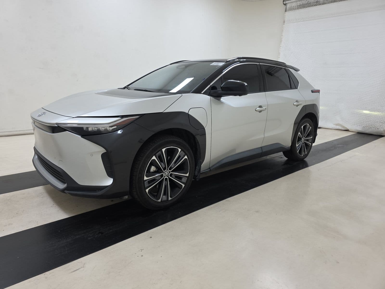 2023 TOYOTA BZ4X Limited