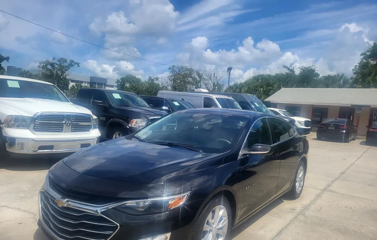 2020 CHEVROLET MALIBU LT 1