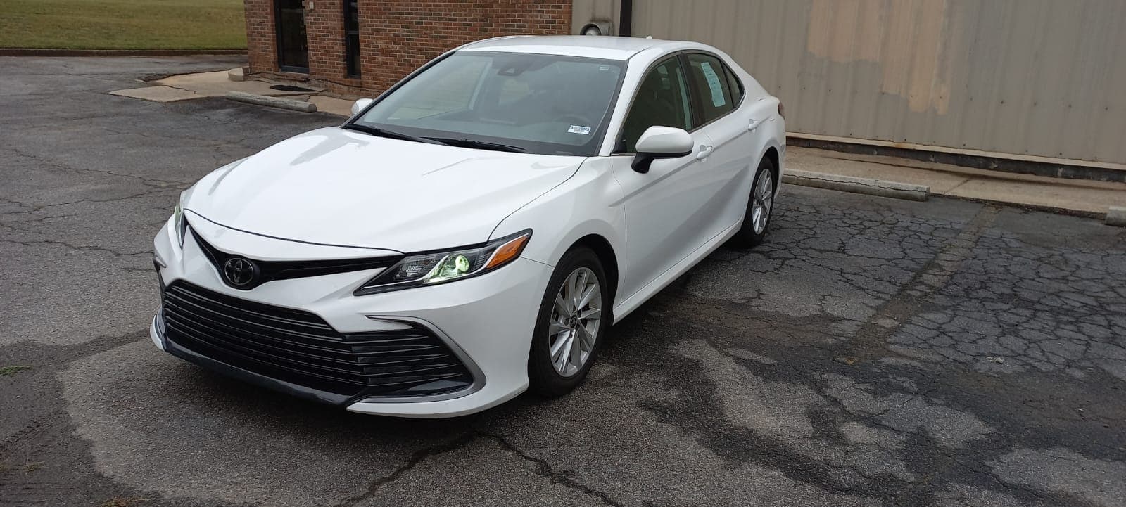 2021 TOYOTA CAMRY LE