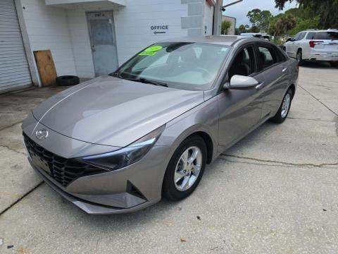 2021 HYUNDAI ELANTRA SE 1