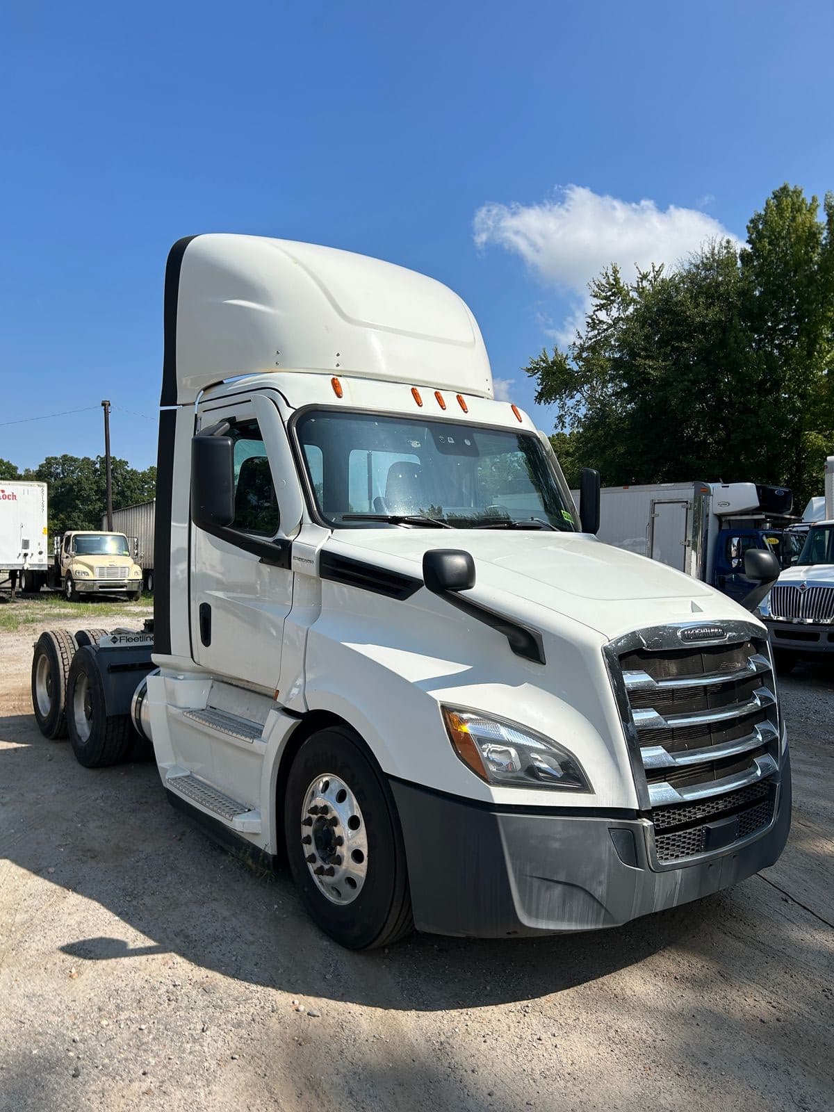 2021 FREIGHTLINER CASCADIA 126 Base