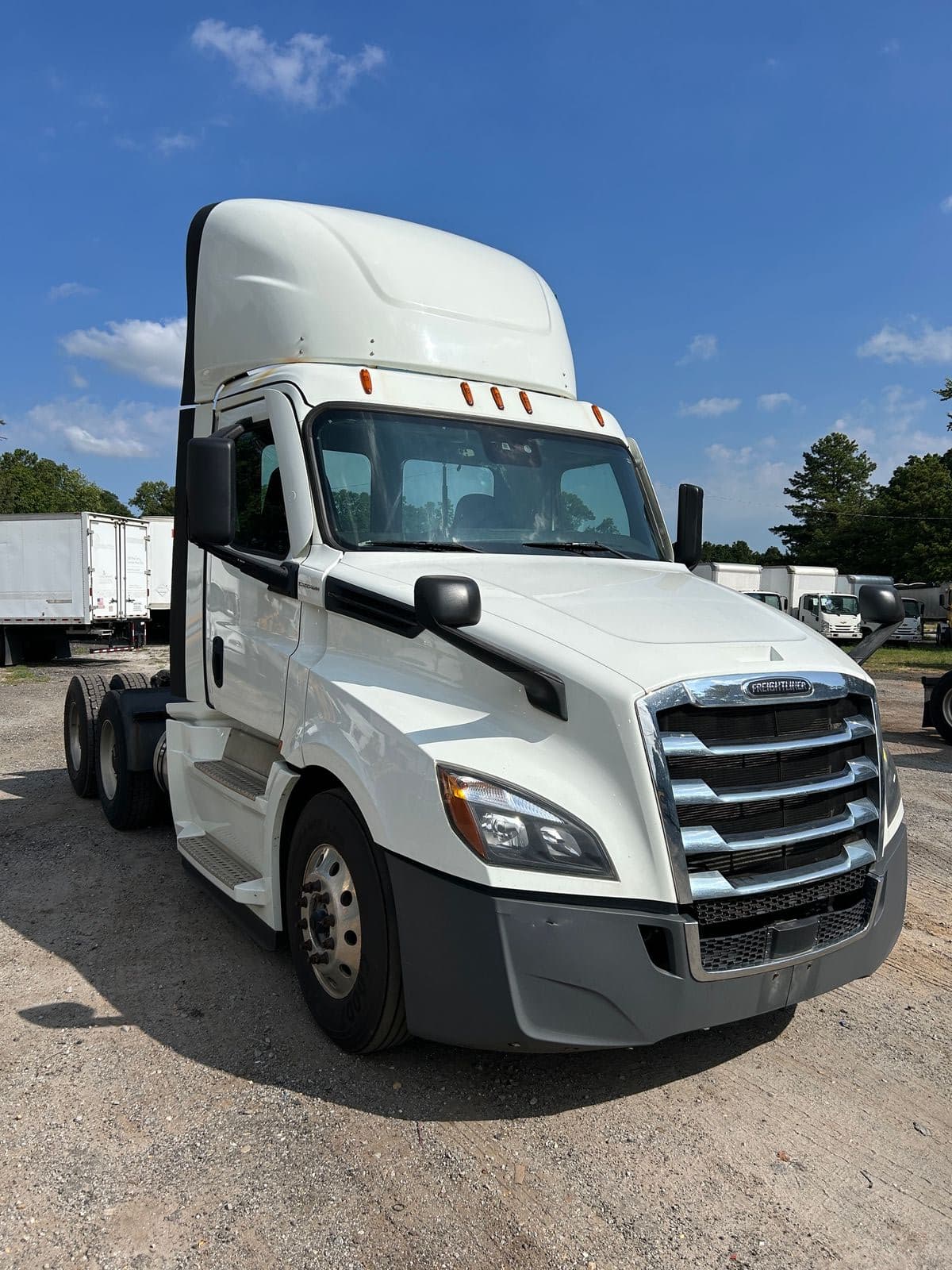 2021 FREIGHTLINER CASCADIA 126 Base