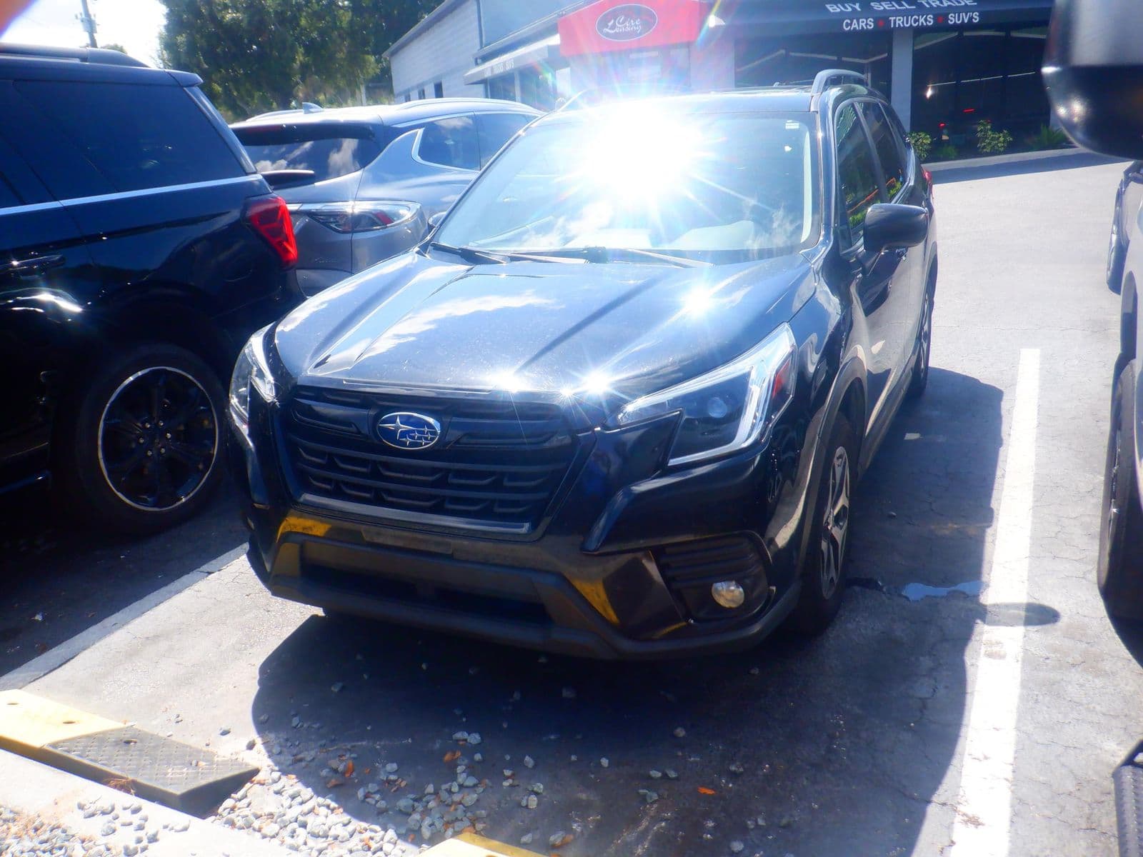 2023 SUBARU FORESTER Premium 1