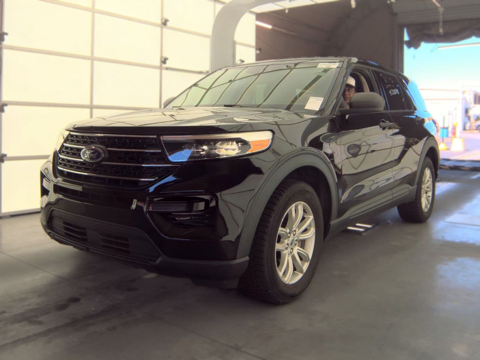 2021 FORD EXPLORER Base 1