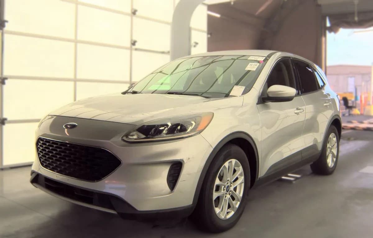 2020 FORD ESCAPE SE 1