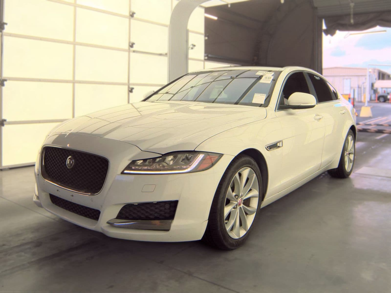 2018 JAGUAR XF 25T Premium