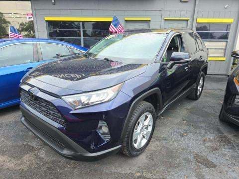 2020 TOYOTA RAV4 XLE