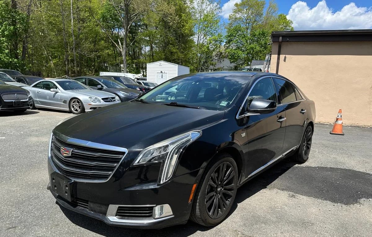 2019 CADILLAC XTS Luxury 1