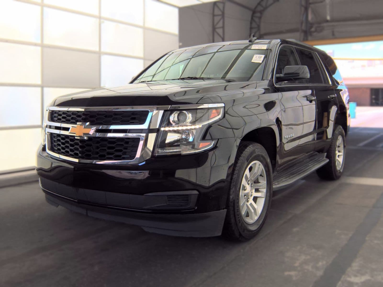 2019 CHEVROLET TAHOE LT 1