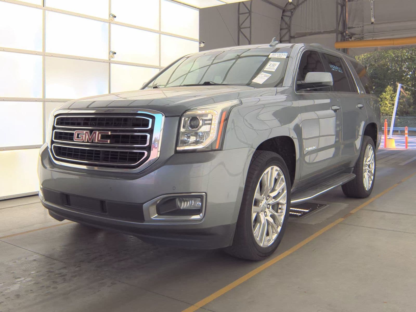 2019 GMC YUKON SLT 1