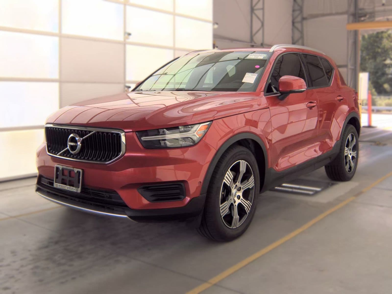 2019 VOLVO XC40 T5 Momentum