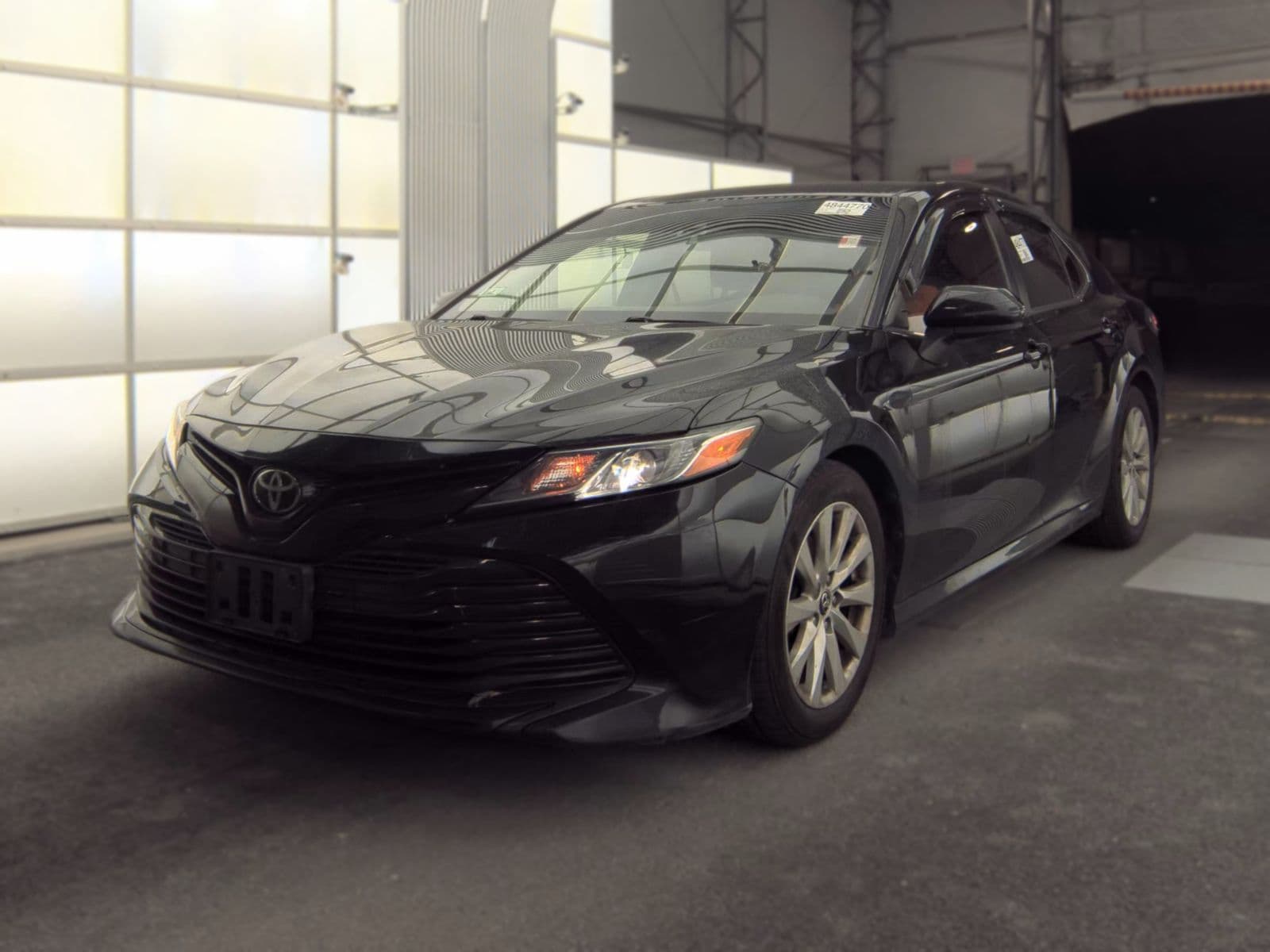 2018 TOYOTA CAMRY LE