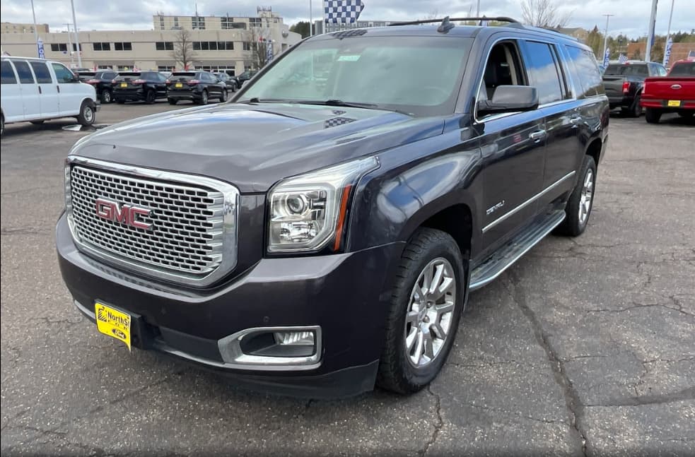 2017 GMC YUKON XL Denali 1
