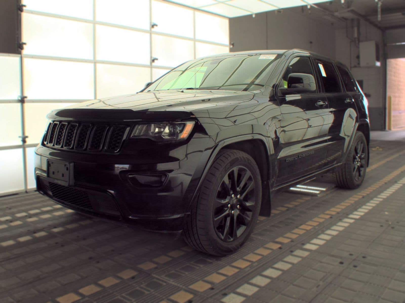 2019 JEEP GRAND CHEROKEE LAREDO ALTITUDE Edition 1