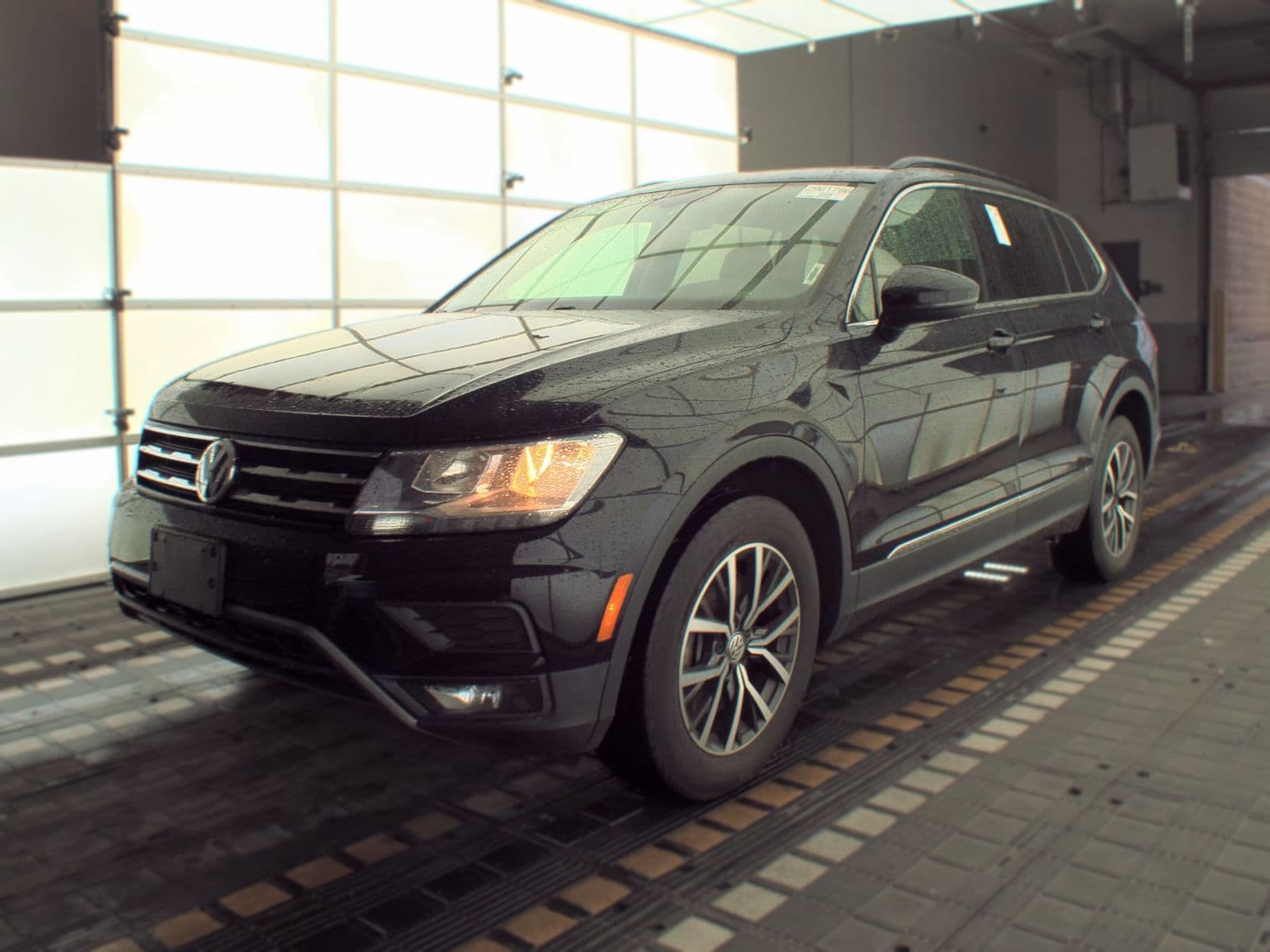 2018 VOLKSWAGEN TIGUAN 2.0T SE