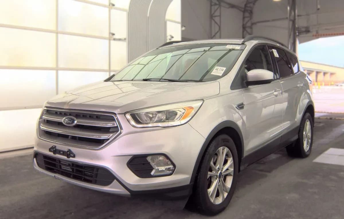 2017 FORD ESCAPE SE