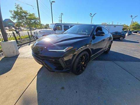 2024 LAMBORGHINI URUS S