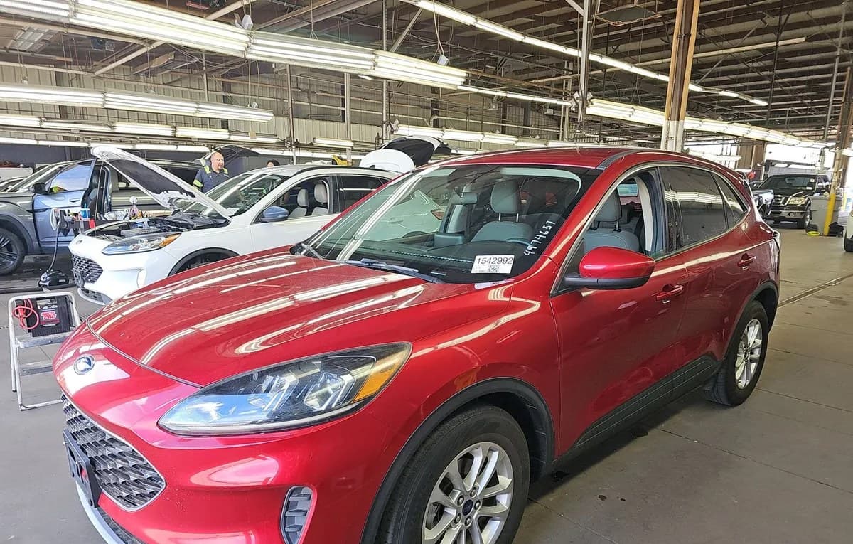 2020 FORD ESCAPE SE 1