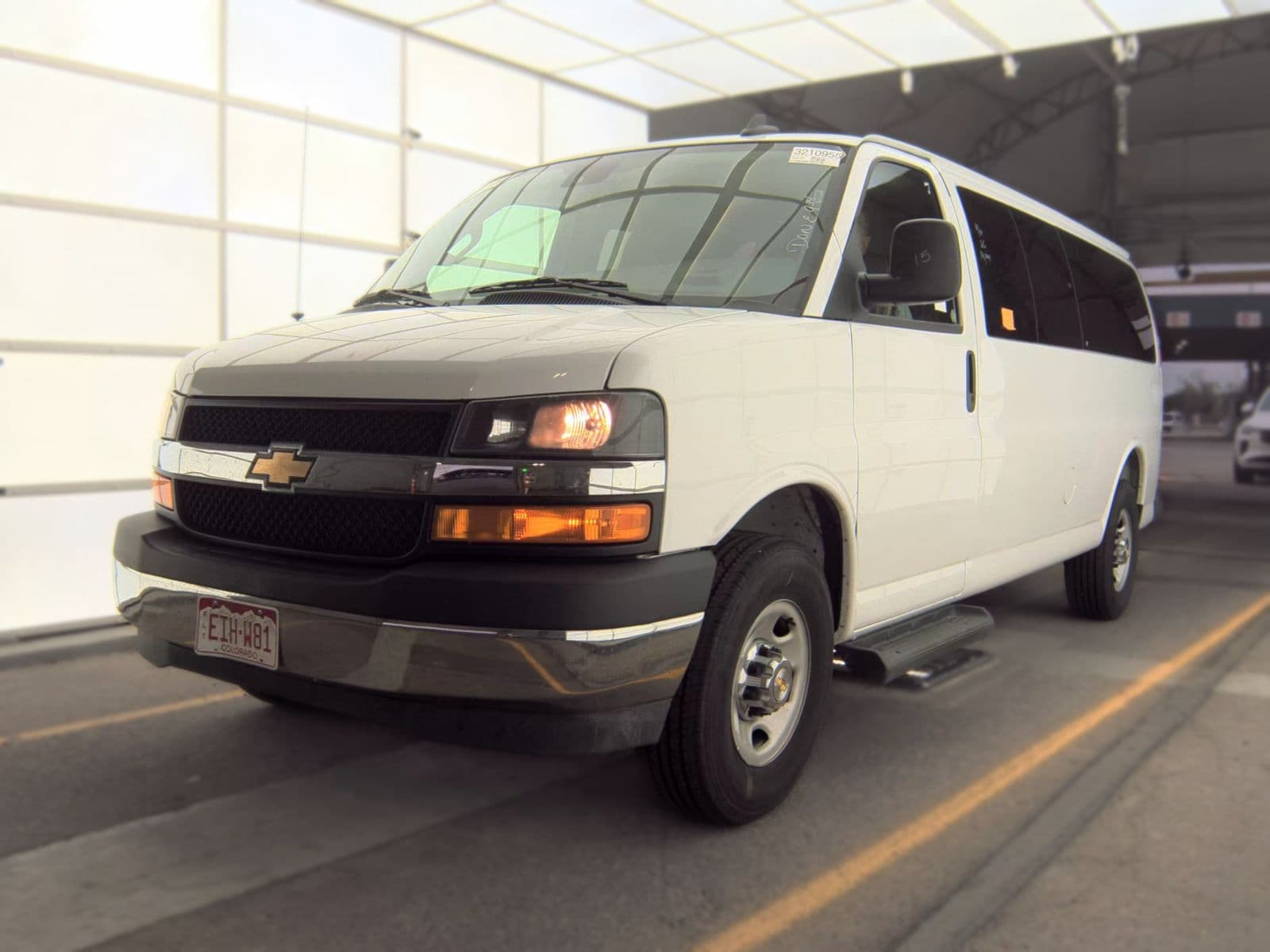 2025 CHEVROLET EXPRESS 3500 LT