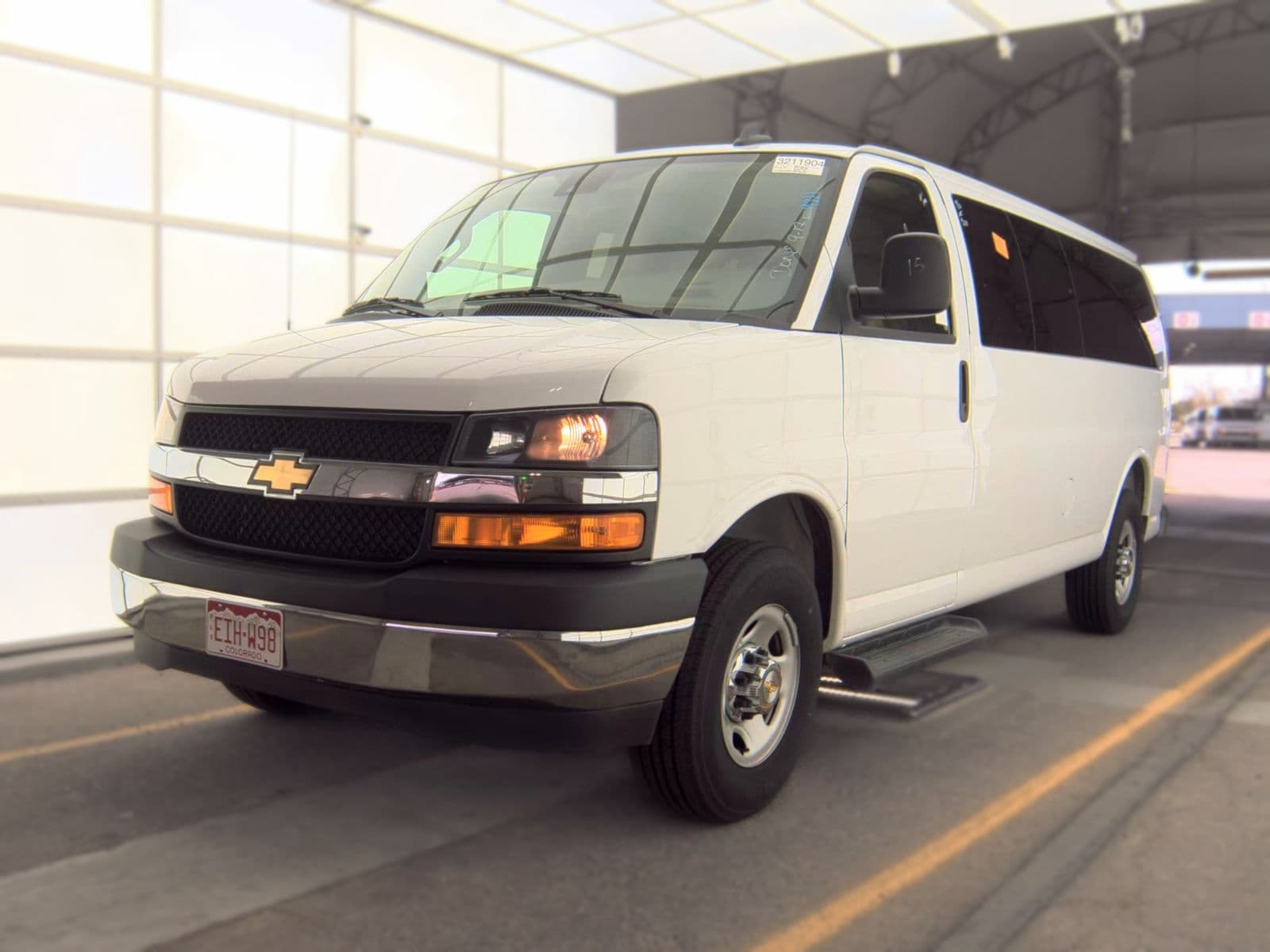 2025 CHEVROLET EXPRESS 3500 LT