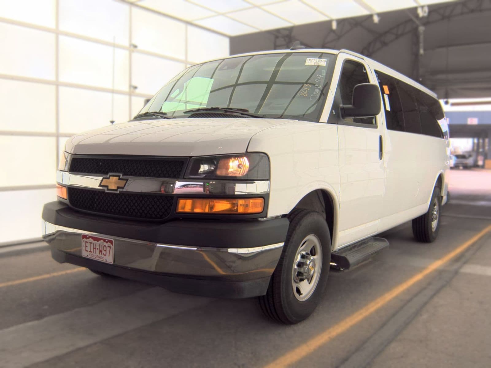 2025 CHEVROLET EXPRESS 3500 LT