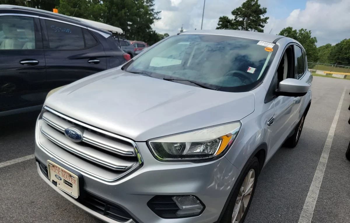 2017 FORD ESCAPE SE 1