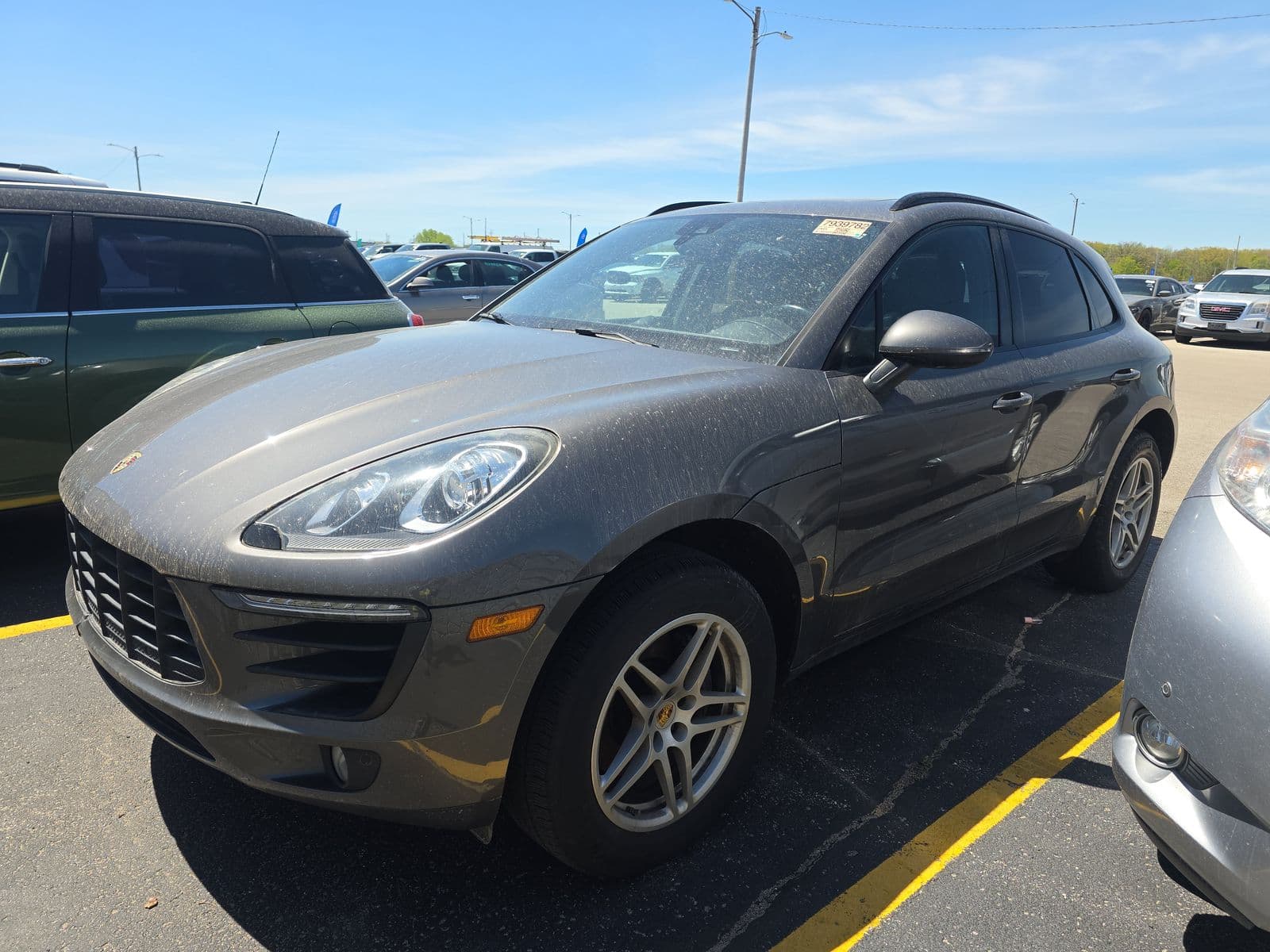 2018 PORSCHE MACAN Base 1