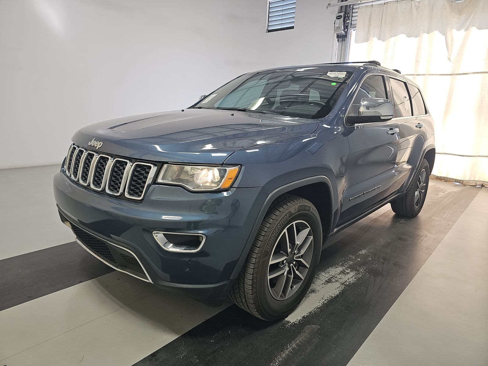 2021 JEEP GRAND CHEROKEE Limited 1