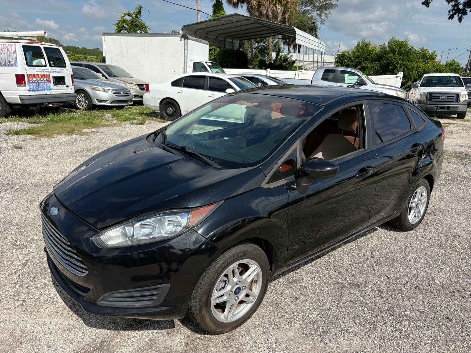 2017 FORD FIESTA SE