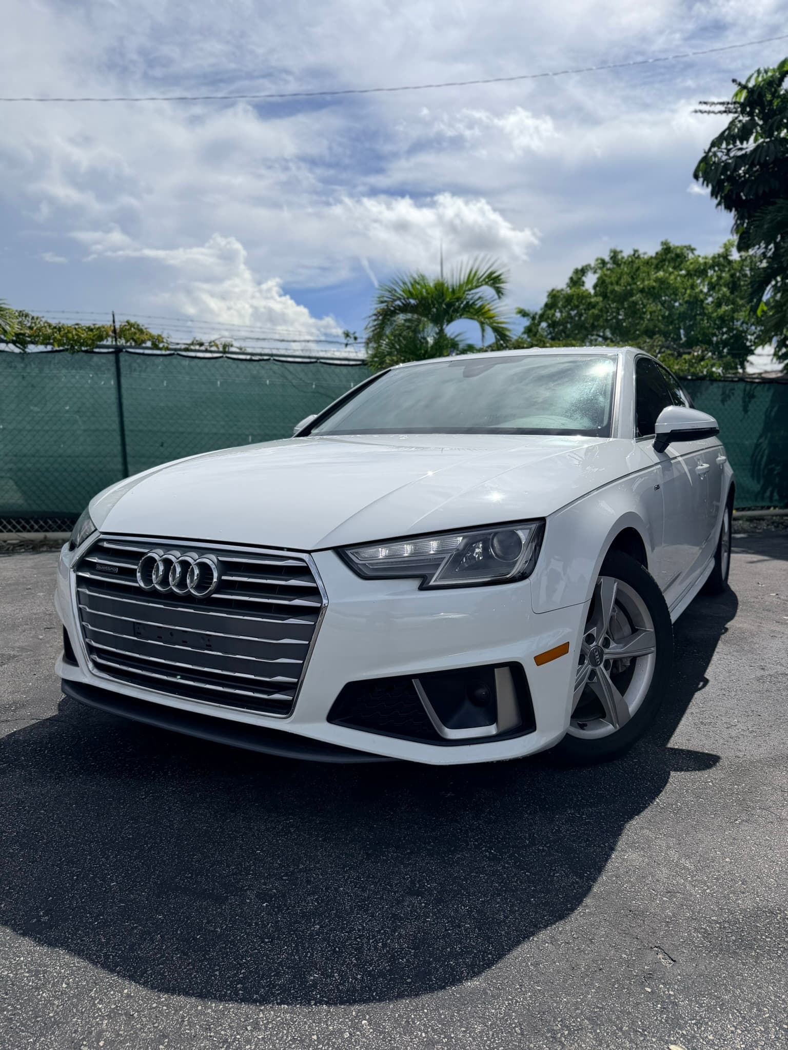 2019 AUDI A4 Premium 1
