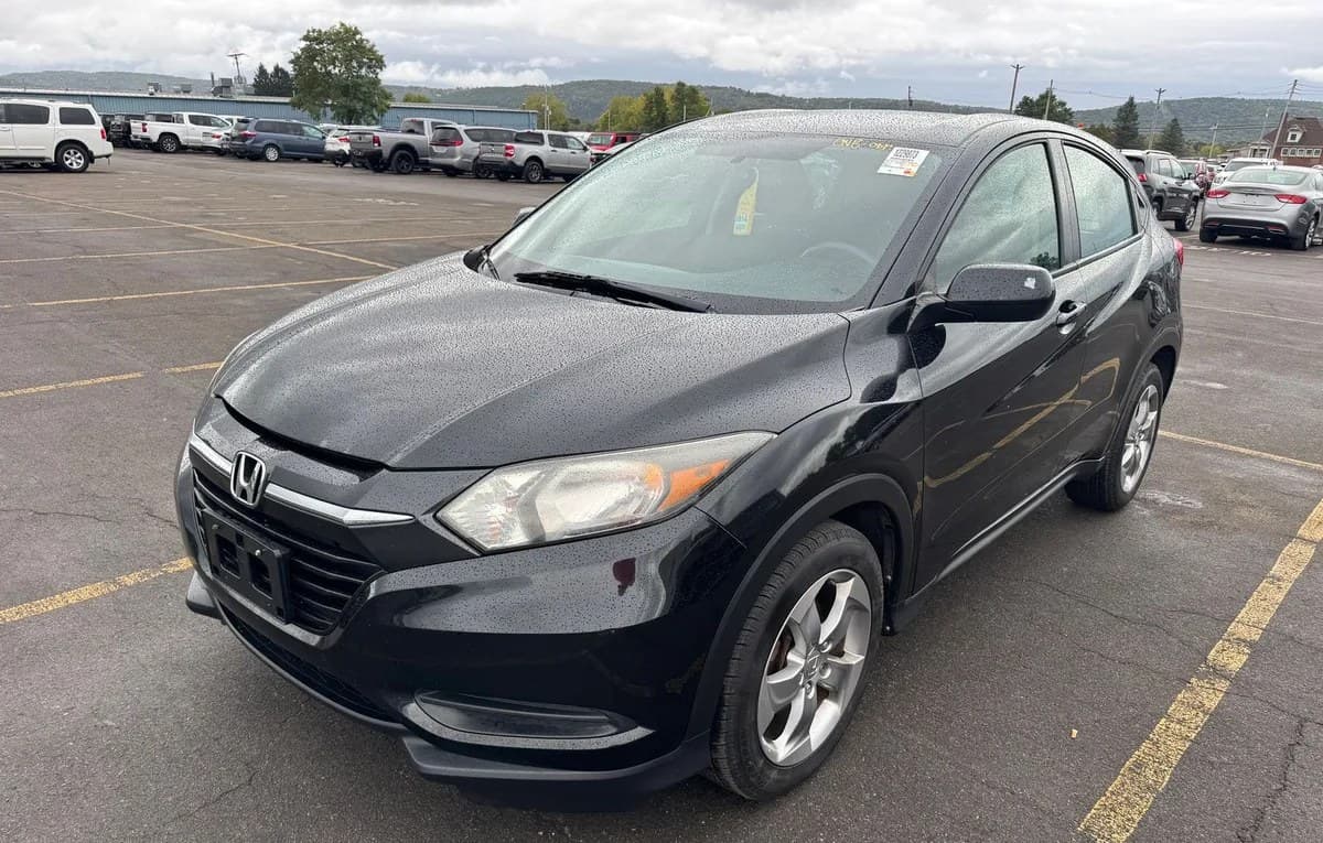 2017 HONDA HR-V LX