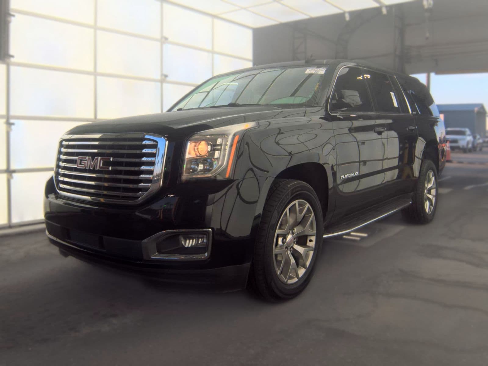 2020 GMC YUKON XL SLE 1