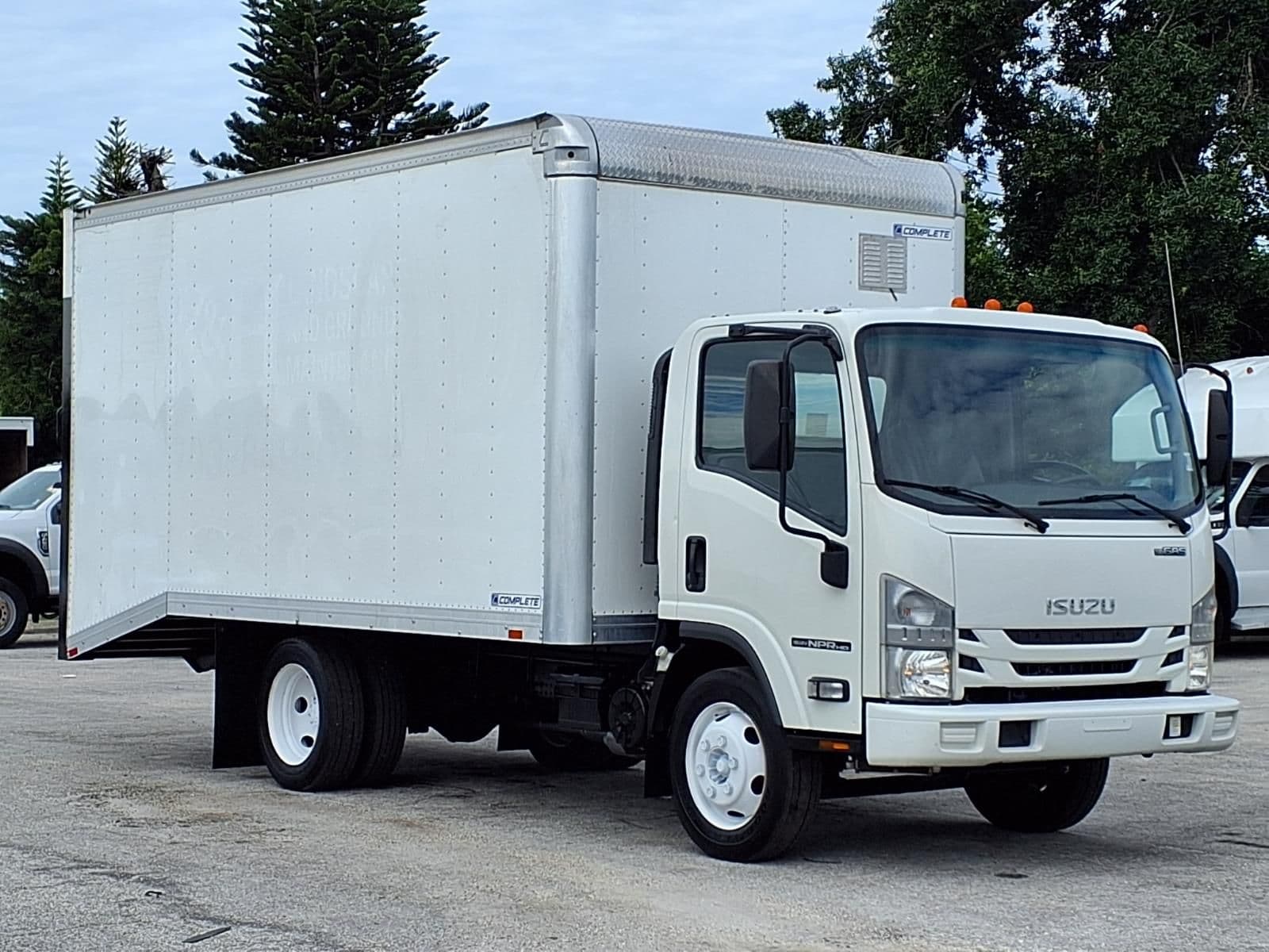 2020 ISUZU NPR HD Base