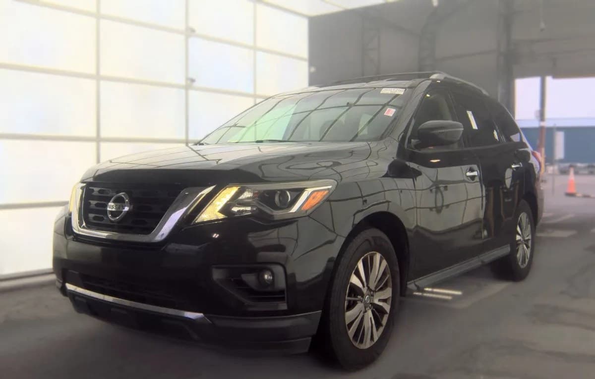 2018 NISSAN PATHFINDER SV 1