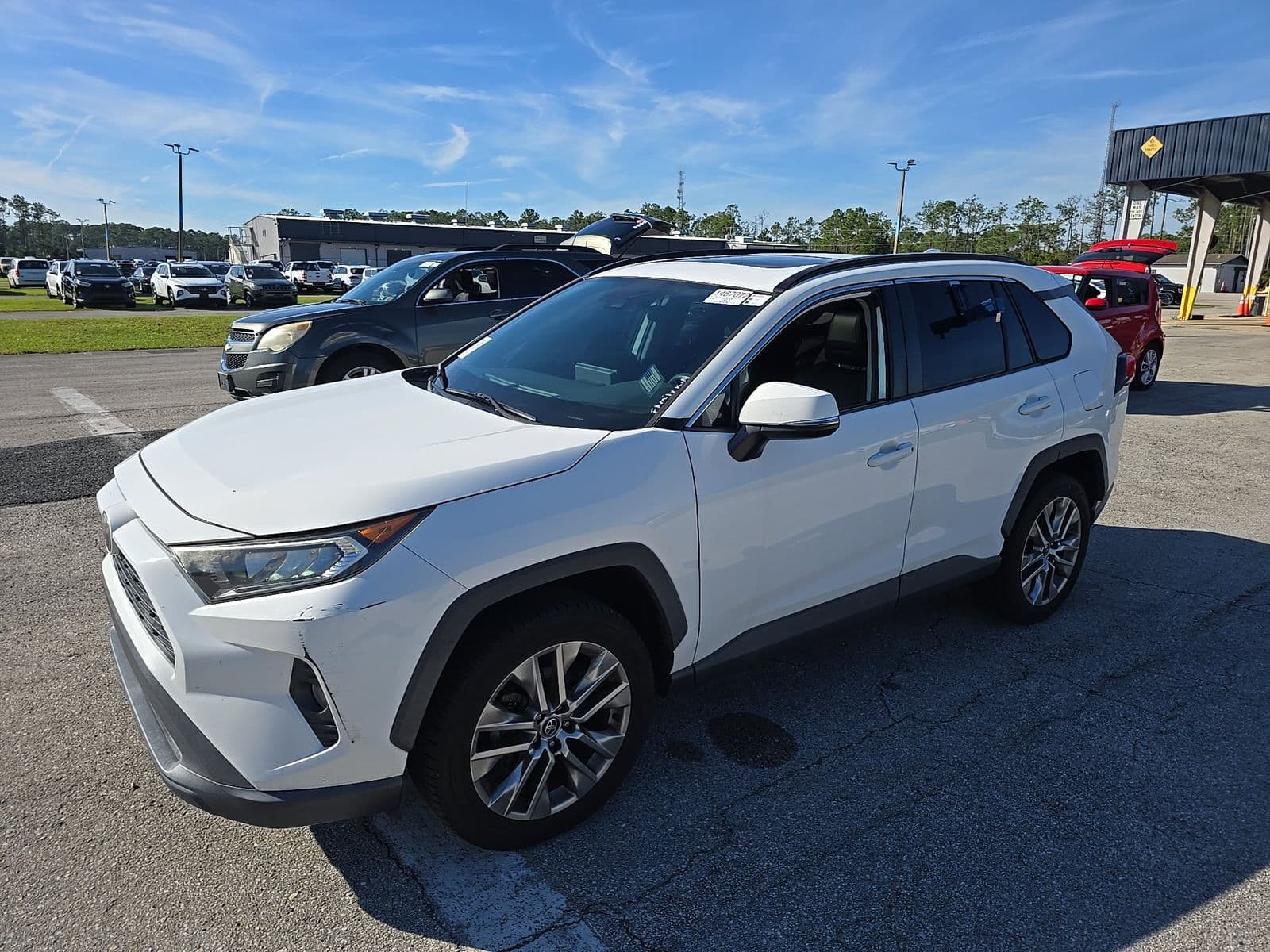 2020 TOYOTA RAV4 XLE Premium