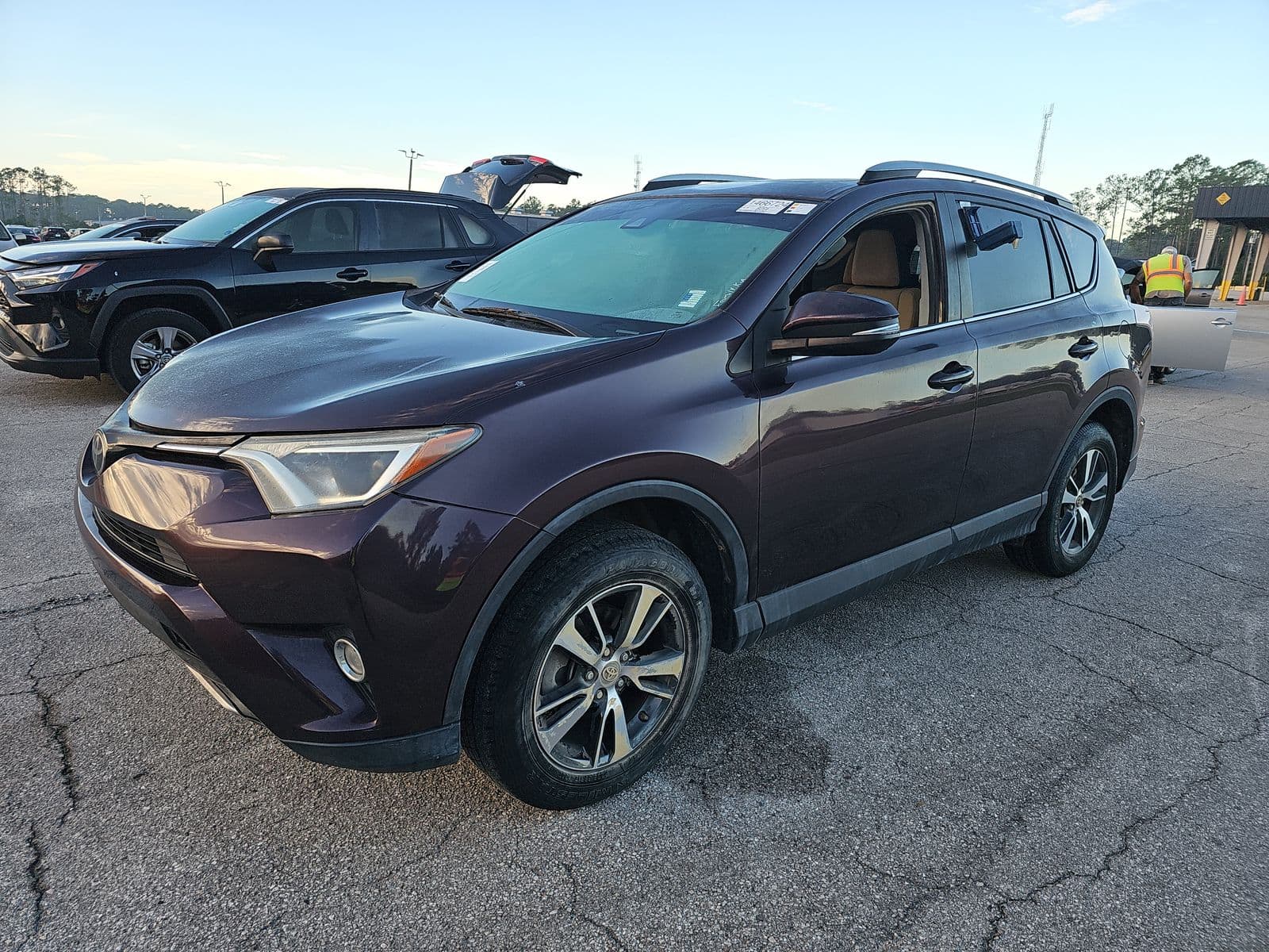 2018 TOYOTA RAV4 XLE