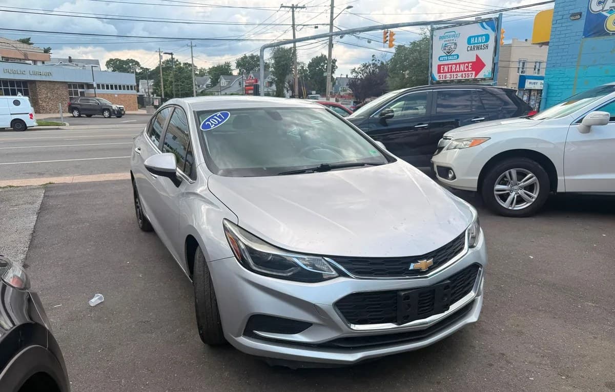 2017 CHEVROLET CRUZE LT 1