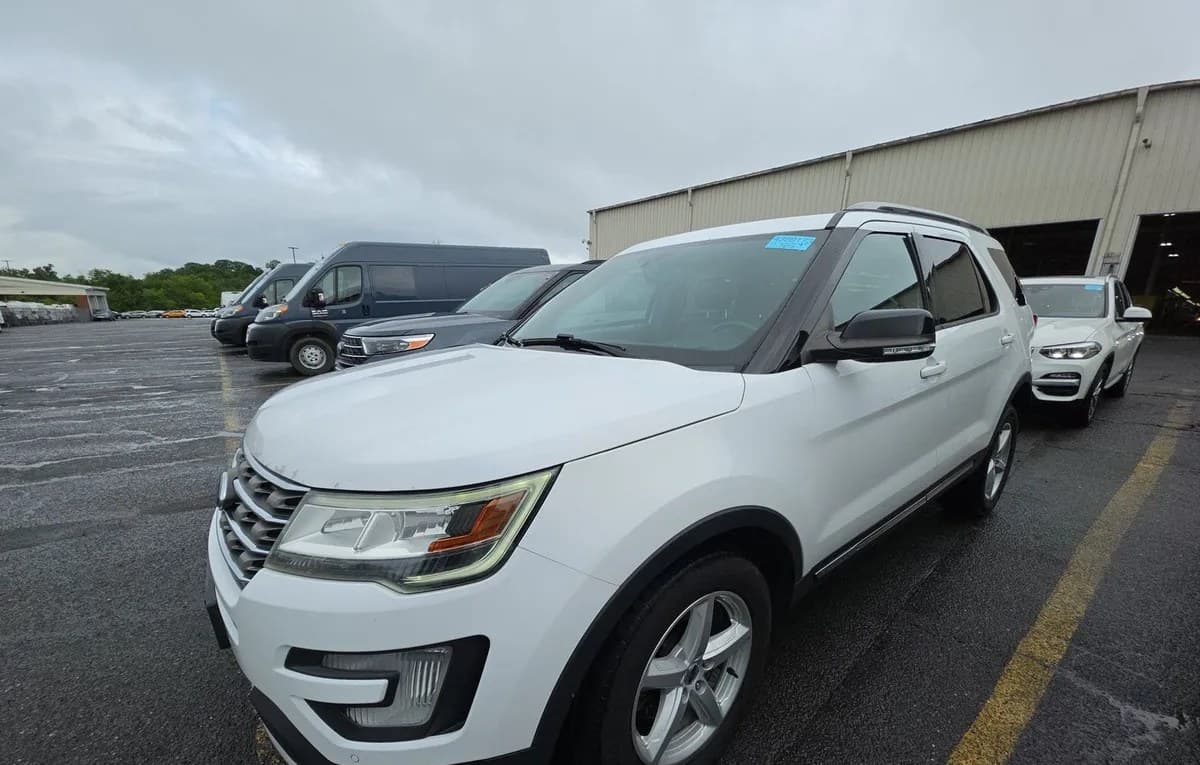 2017 FORD EXPLORER XLT 1