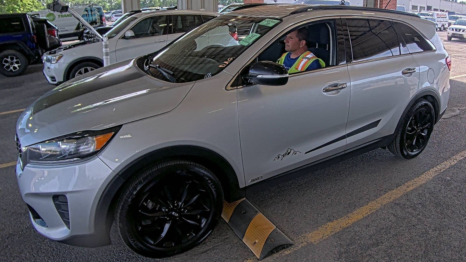 2020 KIA SORENTO S 1