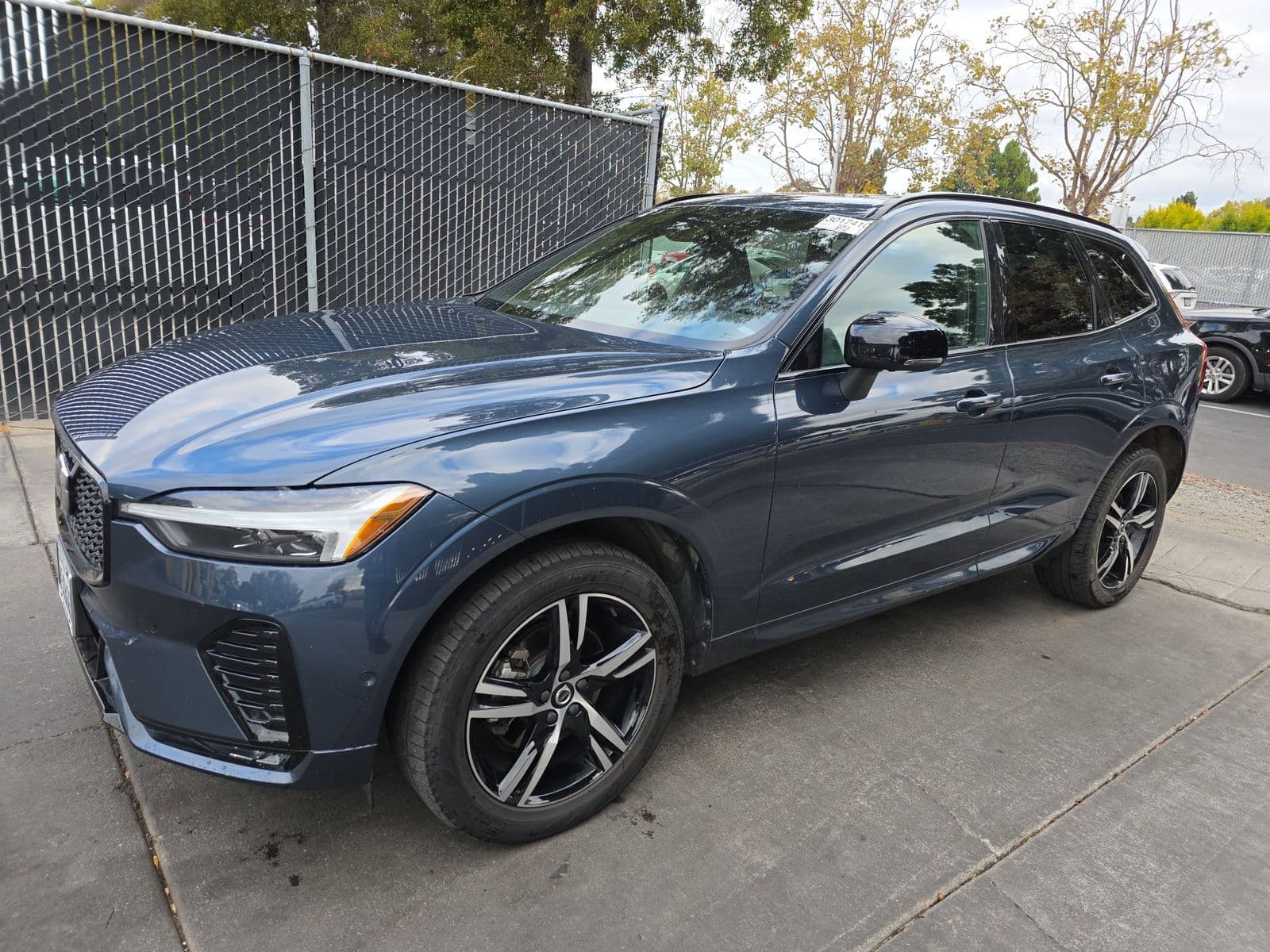 2022 VOLVO XC60 B5 R-Design