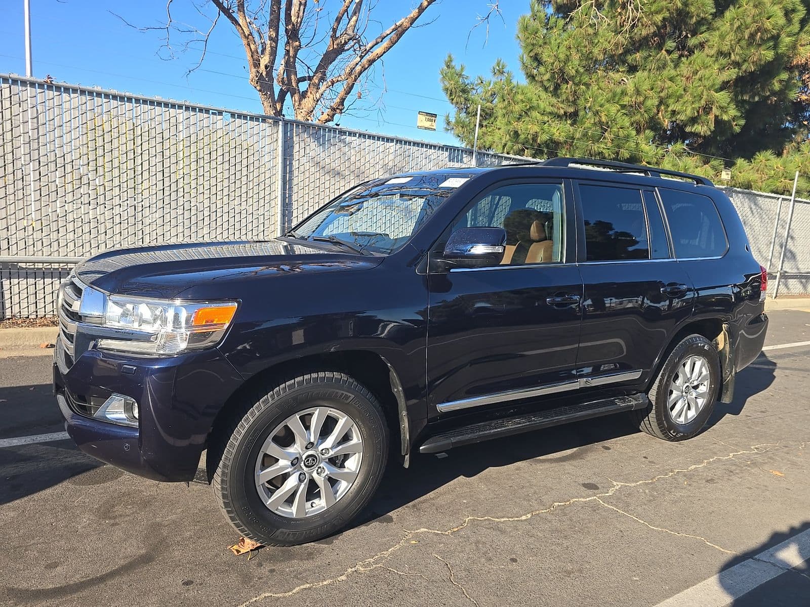 2018 TOYOTA LAND CRUISER Base