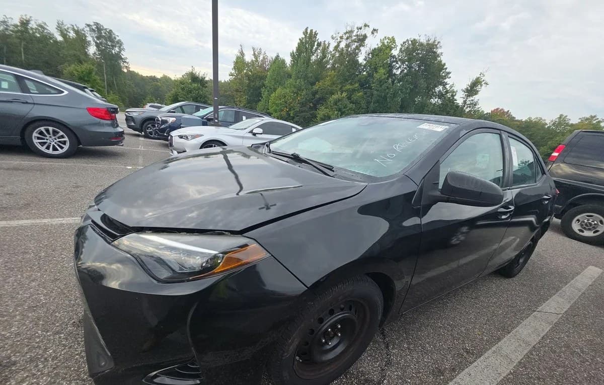 2018 TOYOTA COROLLA LE