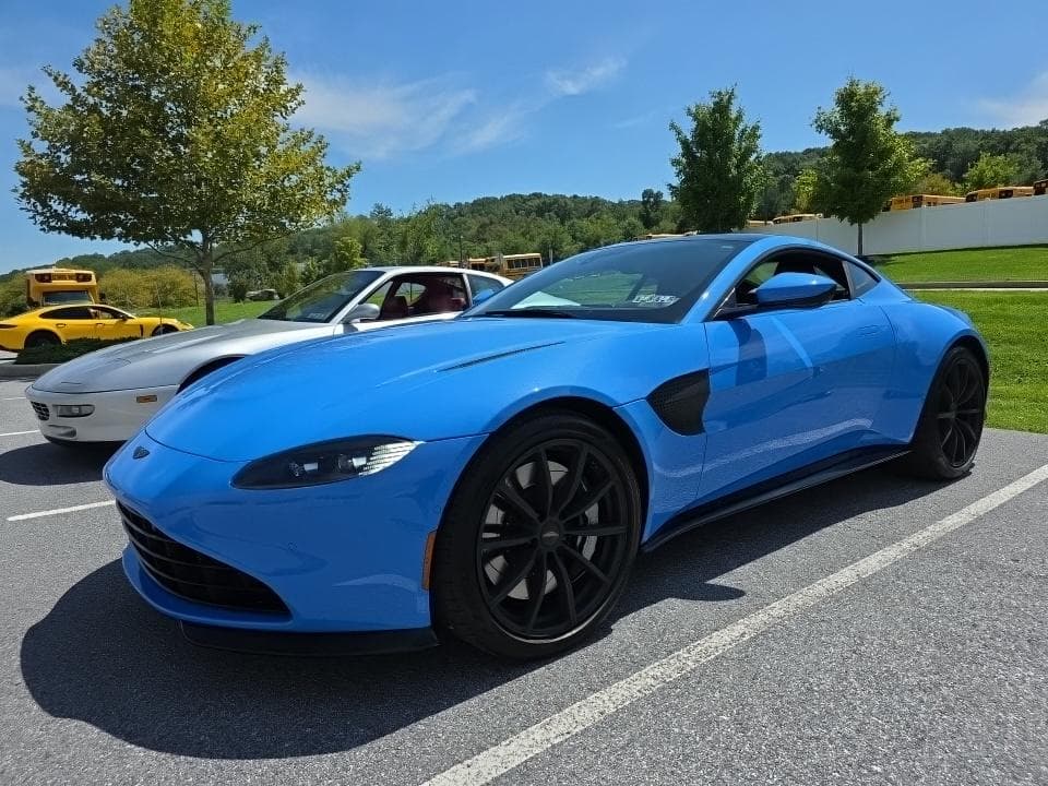 2021 ASTON MARTIN VANTAGE Base