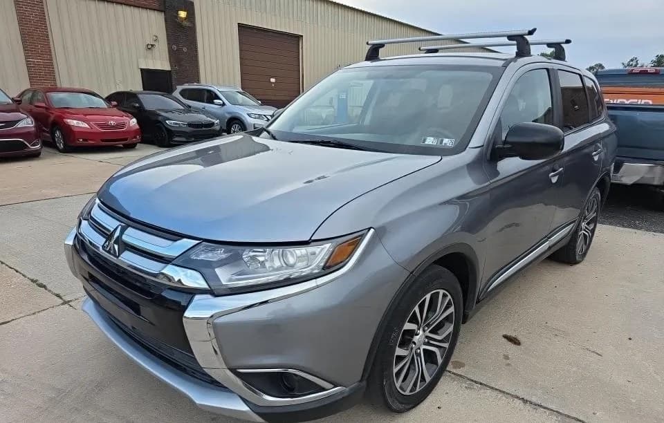 2018 MITSUBISHI OUTLANDER ES 1
