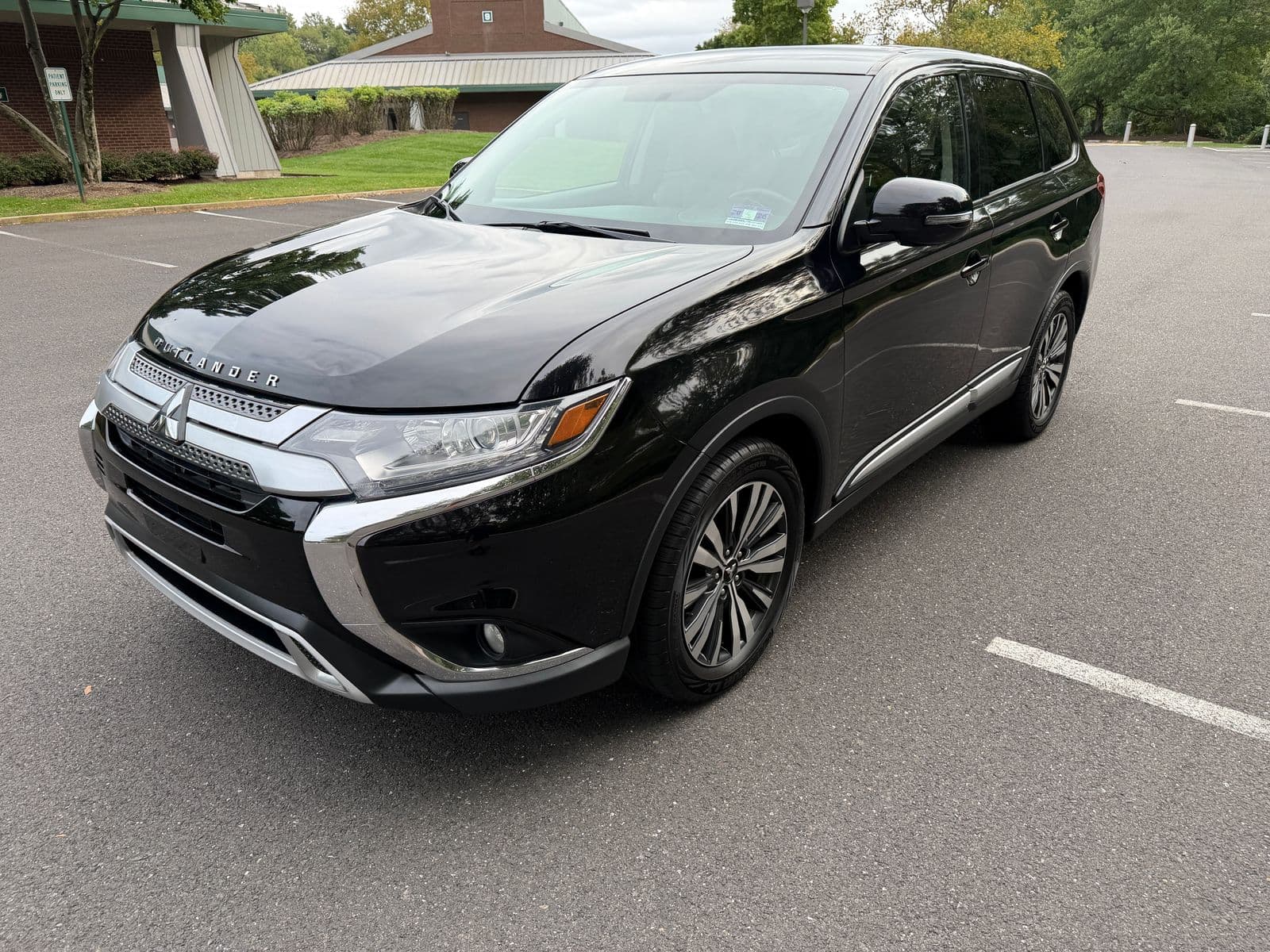 2019 MITSUBISHI OUTLANDER SE 1