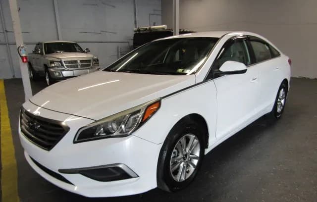 2017 HYUNDAI SONATA SE