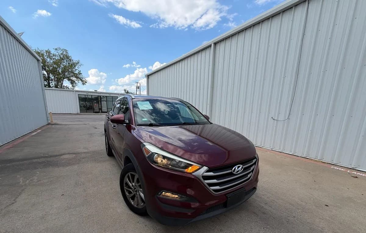 2017 HYUNDAI TUCSON SE