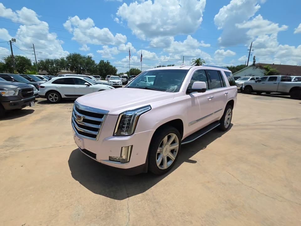2019 CADILLAC ESCALADE Luxury 1