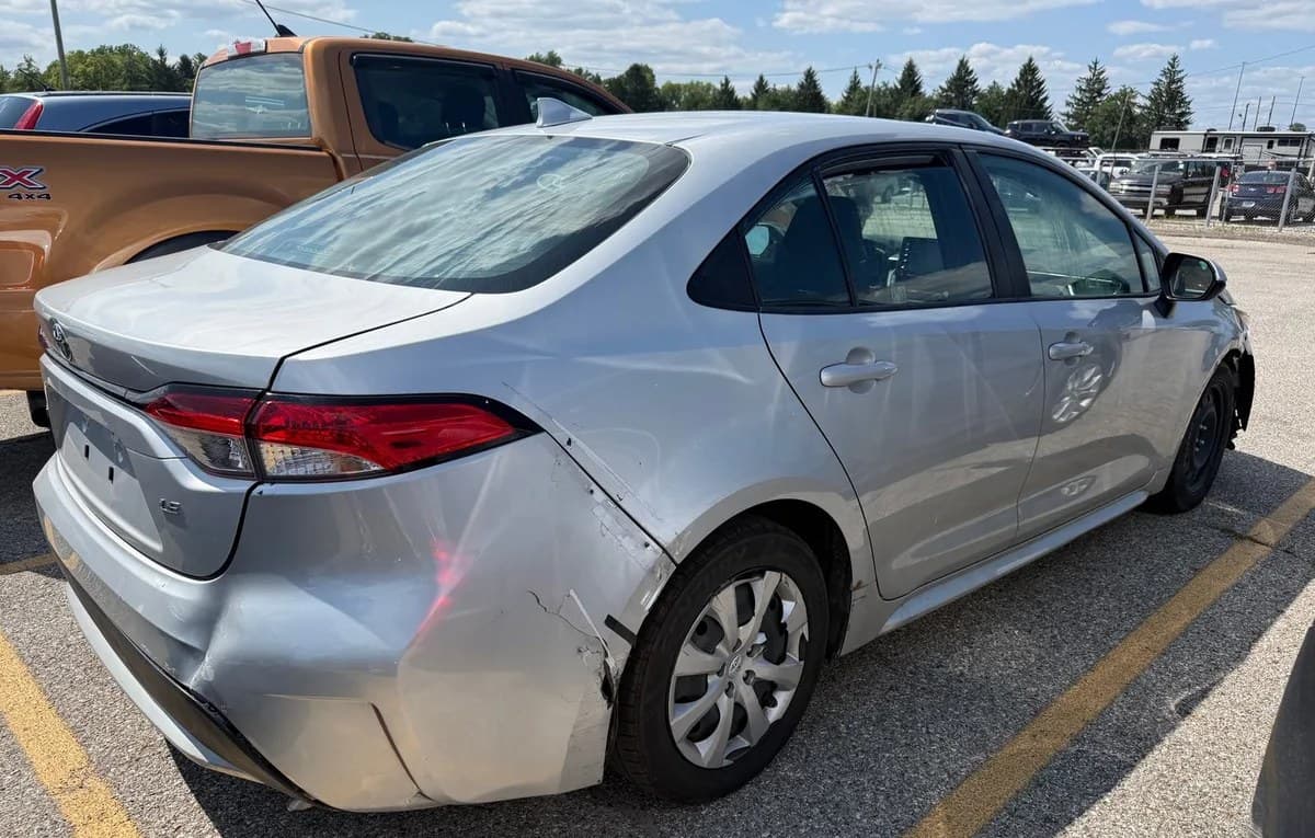 2021 TOYOTA COROLLA LE 1